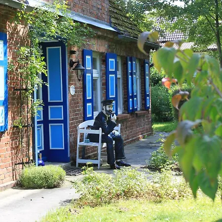 Captains Corner In Wustrow * Wustrow (Fischland)