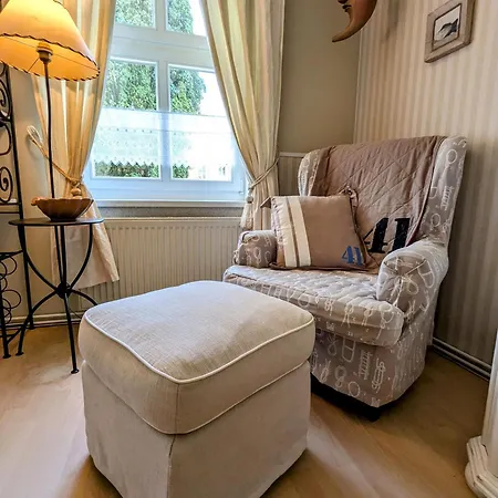 Apartment Captains Corner In *